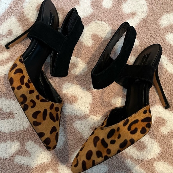 Heels Leopard Steven Steve Madden Point Toe SZ 10 Pumps Ankle Strap - Picture 2 of 11